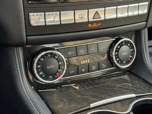 Used 2012 Mercedes-Benz CLS 550 4MATIC image 31