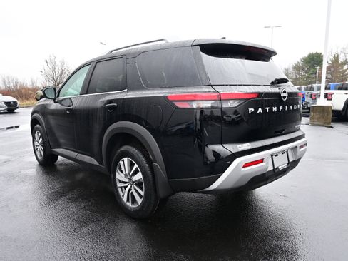 New 2025 Nissan Pathfinder SL image 8