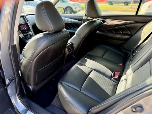 Used 2017 INFINITI Q50 Sport image 10