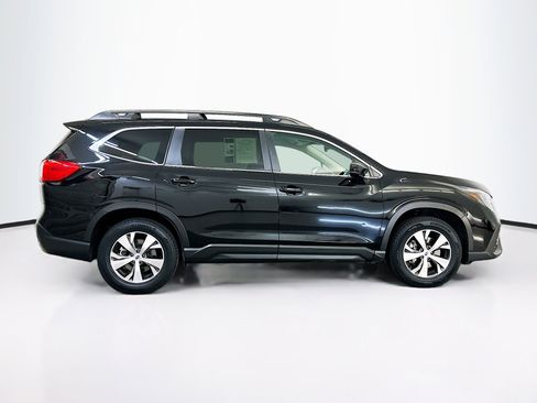 Used 2025 Subaru Ascent Premium image 10