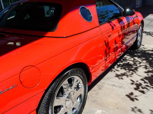 Used 2003 Ford Thunderbird RWD image 8