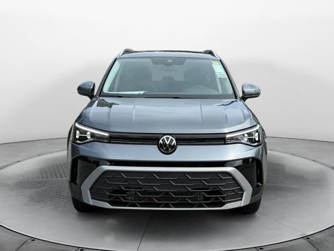 New 2026 Volkswagen Taos SE AWD/4WD image 2