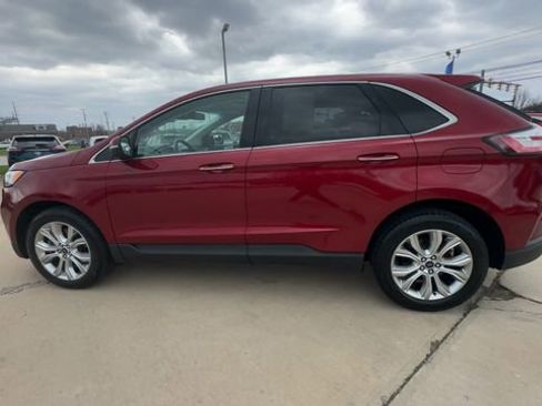 Used 2019 Ford Edge Titanium w/ Cold Weather Package image 6