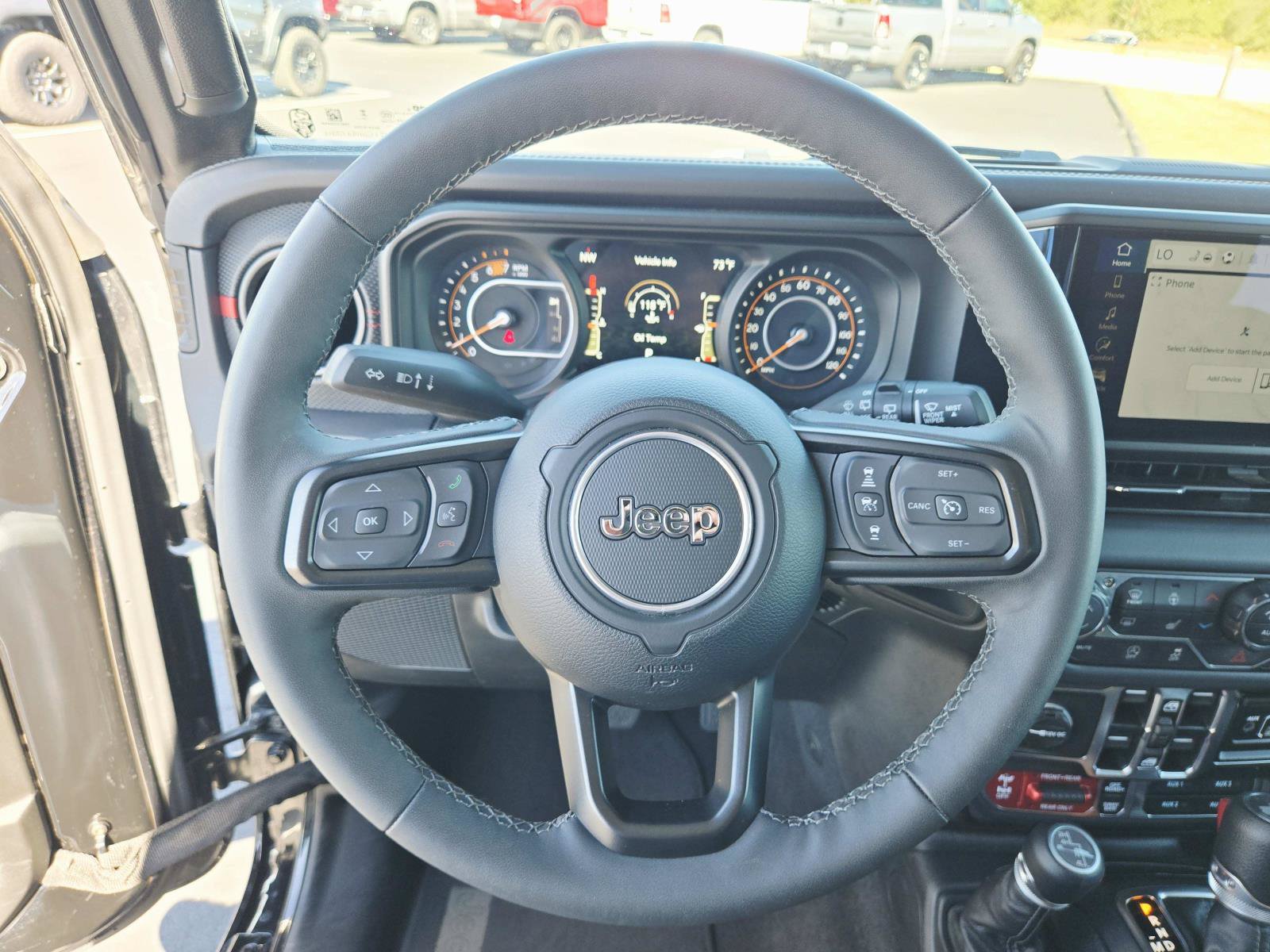 Used 2025 Jeep Wrangler Unlimited Rubicon w/ Convenience Group AWD/4WD image 22