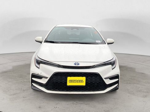 Used 2024 Toyota Corolla SE image 3