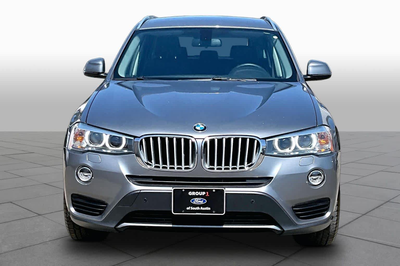 Used 2017 BMW X3 sDrive28i RWD image 2