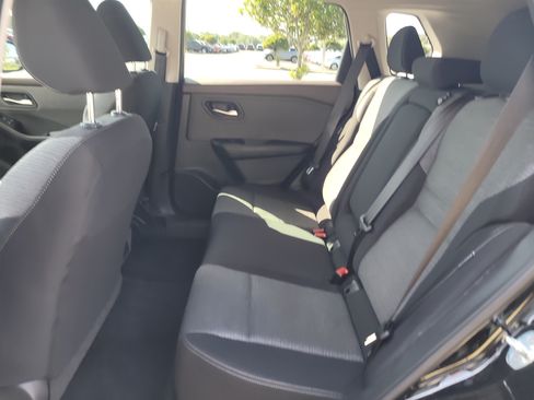 Used 2023 Nissan Rogue SV FWD image 14