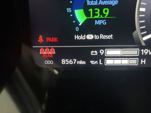 Used 2025 Toyota Tundra Limited AWD/4WD image 21