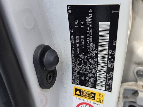 Used 2019 Toyota Highlander LE image 17