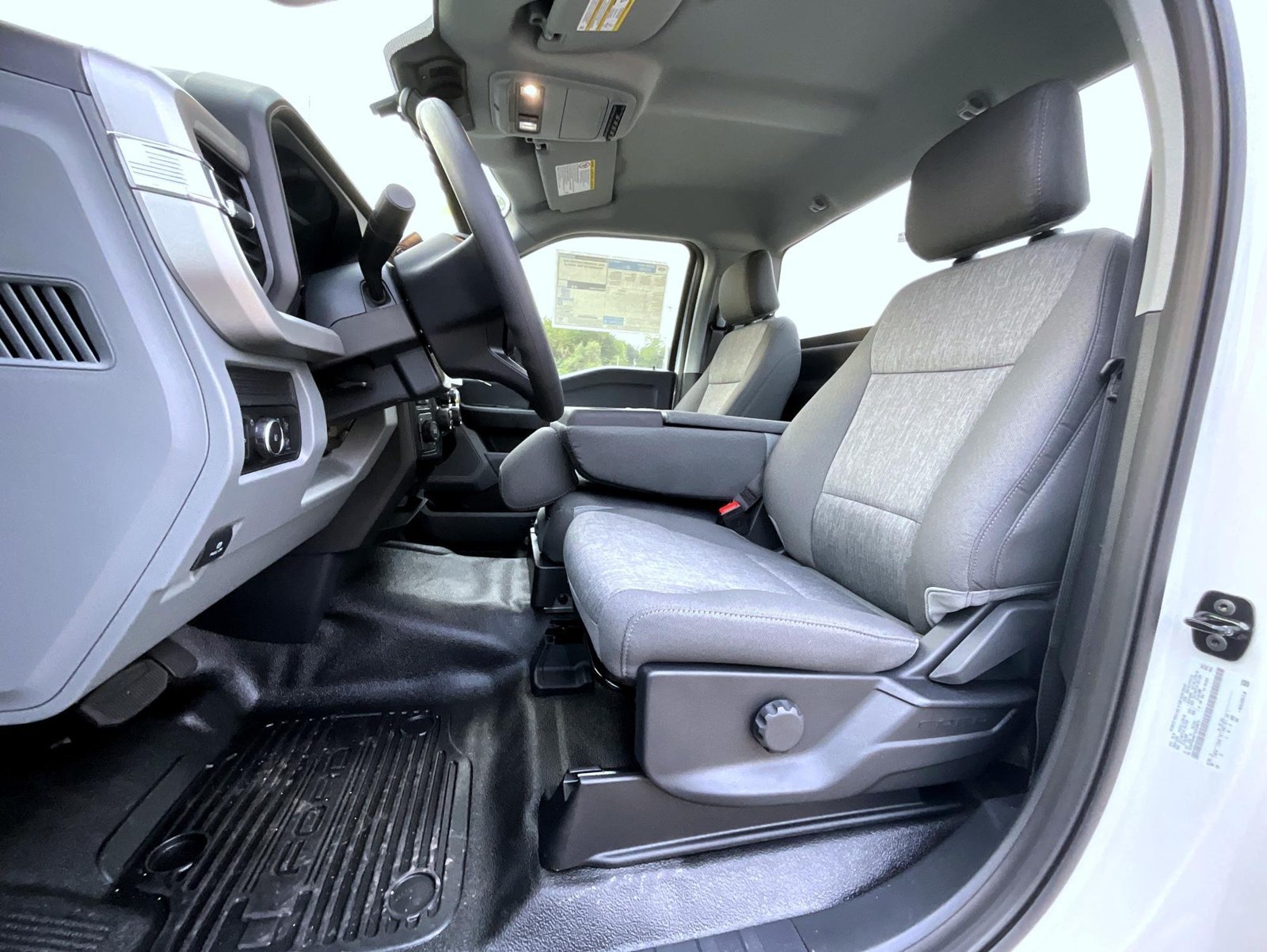 New 2026 Ford F550 4x4 Regular Cab Super Duty image 10