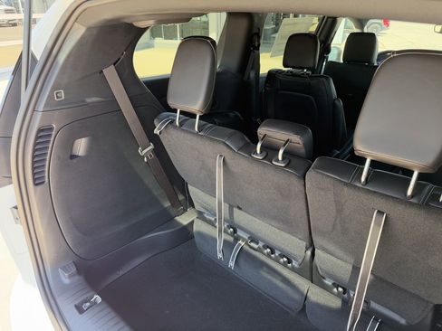 New 2026 Chrysler Pacifica Select FWD image 15