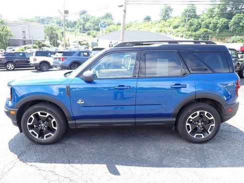 Used 2023 Ford Bronco Sport Outer Banks w/ Tech Package AWD/4WD image 2