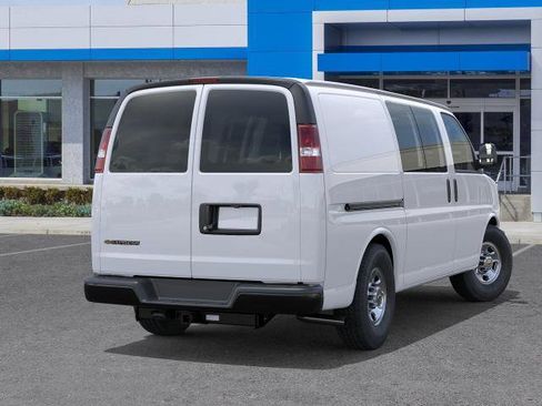 New 2026 Chevrolet Express 3500 RWD image 4