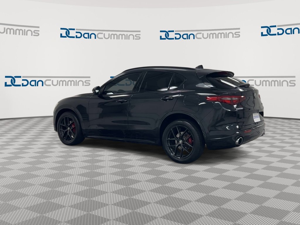 Used 2021 Alfa Romeo Stelvio Ti w/ Nero Edizione AWD/4WD image 6