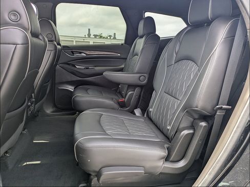 Used 2023 Buick Enclave Avenir AWD/4WD image 15