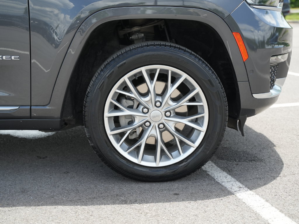 Used 2023 Jeep Grand Cherokee L Summit w/ Advanced Protech Group IV AWD/4WD image 53