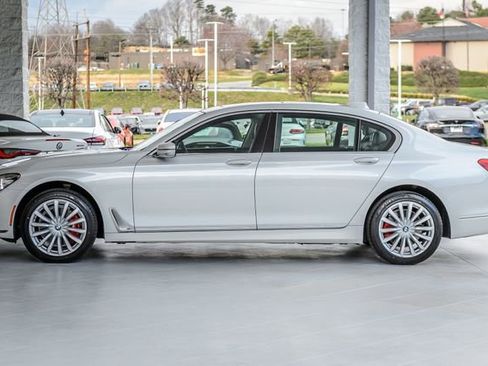 Used 2019 BMW 740i xDrive w/ Executive Package image 57