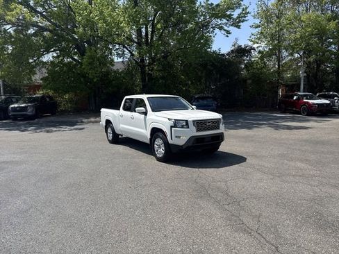 Used 2022 Nissan Frontier SV w/ Technology Package AWD/4WD image 3