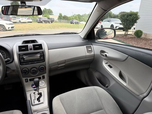 Used 2012 Toyota Corolla LE w/ Premium Pkg FWD image 22