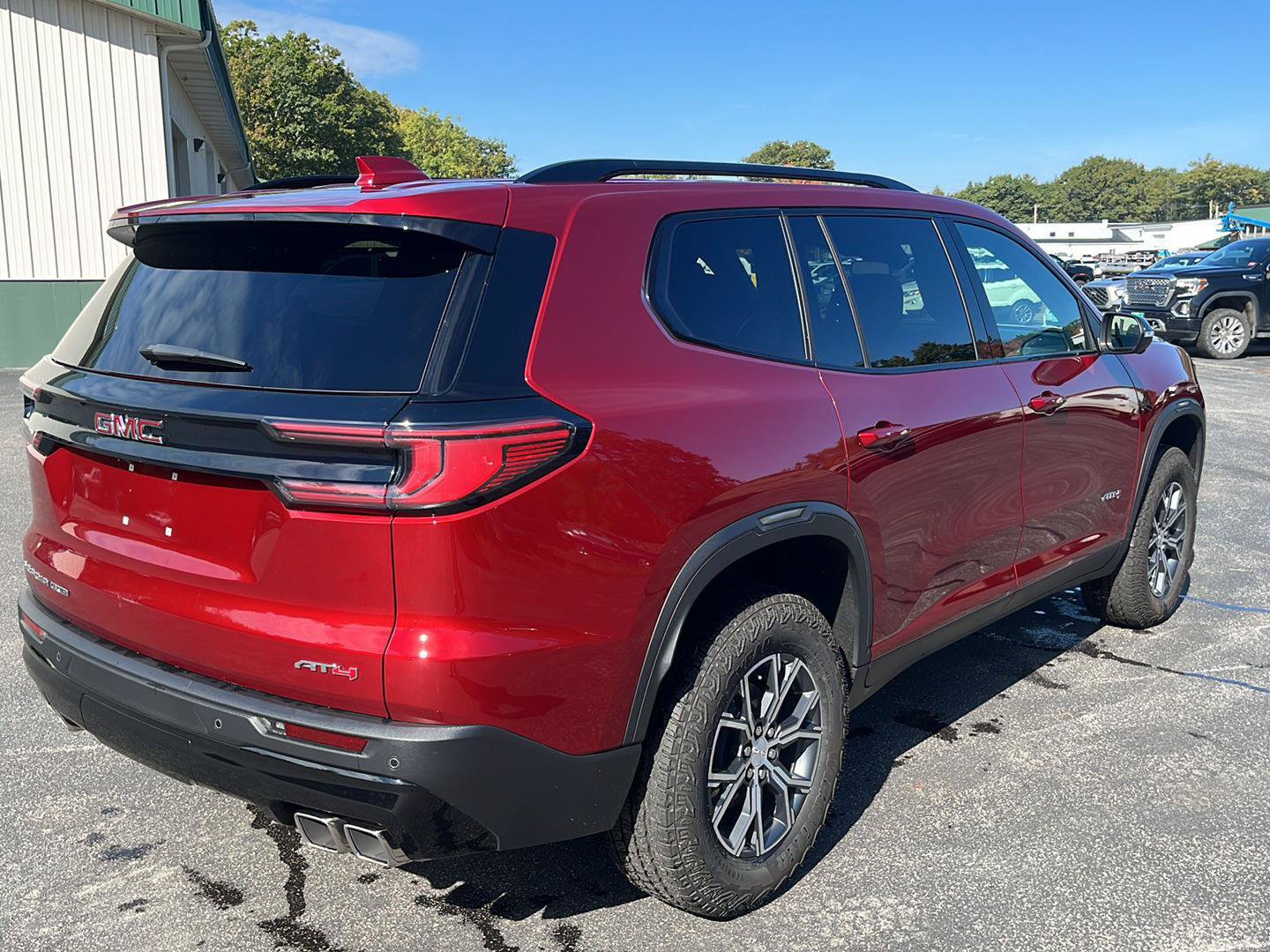 Used 2025 GMC Acadia AT4 AWD/4WD image 5