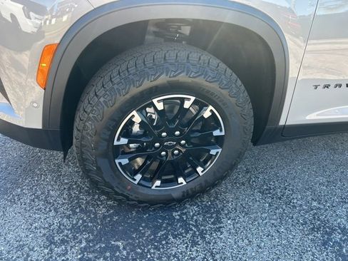 New 2026 Chevrolet Traverse Z71 w/ Enhanced Driving Package image 10