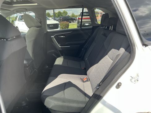 Used 2021 Toyota RAV4 XLE w/ Convenience Package AWD/4WD image 23
