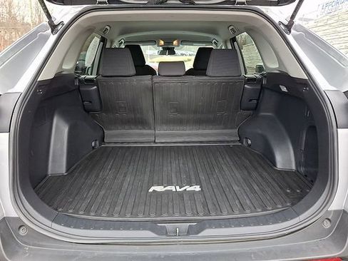 Certified 2021 Toyota RAV4 LE AWD/4WD image 27