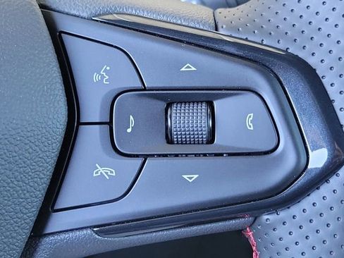 New 2026 Chevrolet Trax RS w/ Sunroof Package image 9