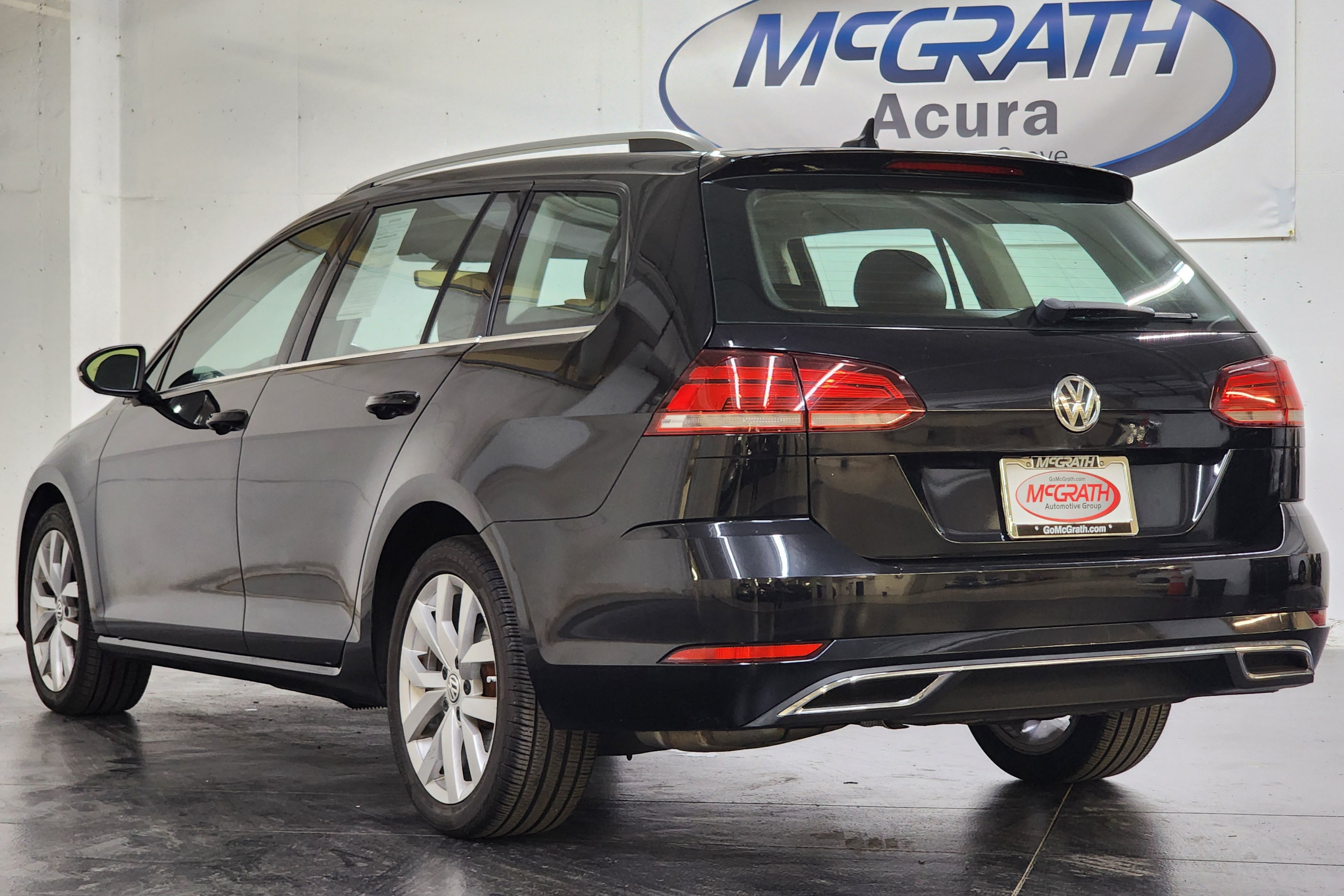 Used 2018 Volkswagen Golf SEL FWD image 10