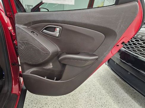 Used 2012 Hyundai Tucson GLS image 26