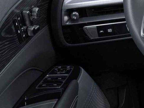 New 2026 Cadillac Lyriq Sport image 22