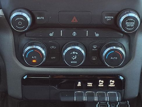 Used 2022 RAM 1500 Lone Star w/ Night Edition image 15