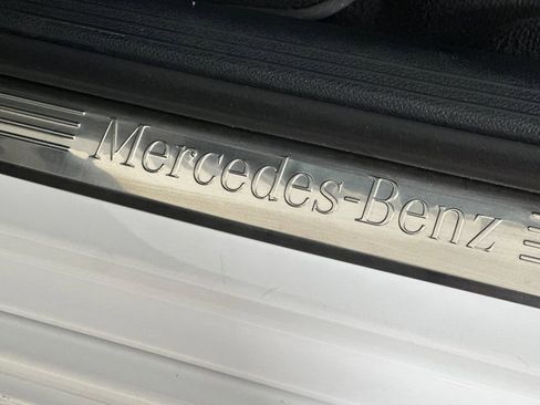 Used 2019 Mercedes-Benz E 300 image 35