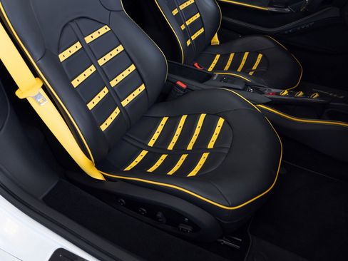 Used 2023 Ferrari F8 Tributo RWD image 60