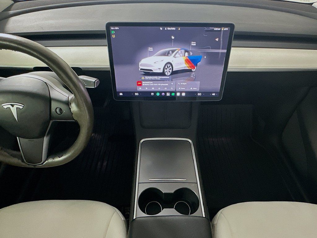 Used 2024 Tesla Model Y Long Range AWD/4WD image 25