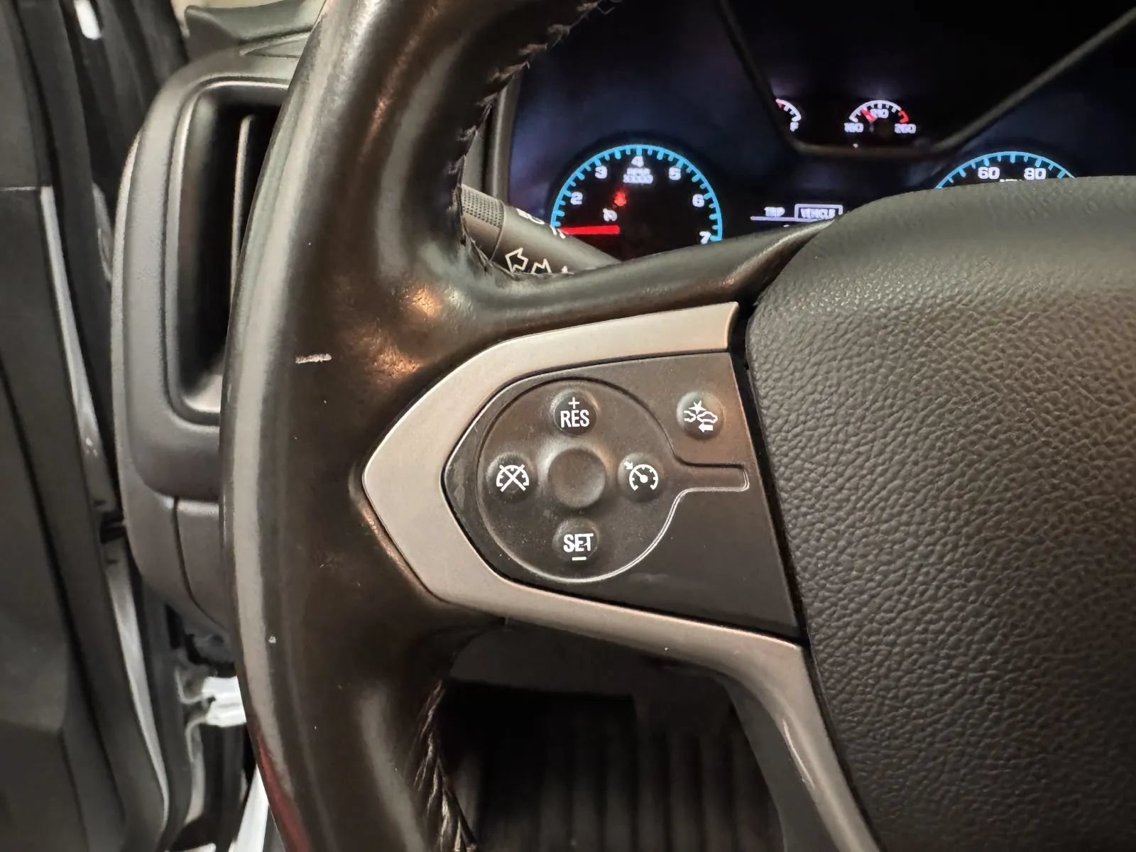 Used 2022 Chevrolet Colorado LT w/ Fleet Safety Package AWD/4WD image 21