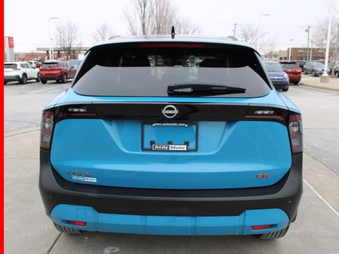 Certified 2025 Nissan Kicks SR w/ Illumination Package image 8