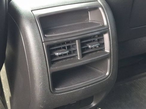 Used 2025 Cadillac XT5 Luxury w/ LPO, Floor Liner Package AWD/4WD image 9