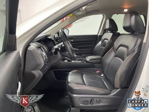 Used 2023 Nissan Pathfinder SL w/ Lighting Package (N92) AWD/4WD image 12