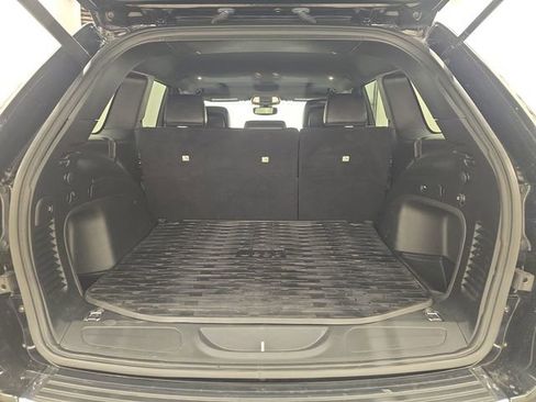 Used 2021 Jeep Grand Cherokee Limited w/ Premium Lighting Group AWD/4WD image 16