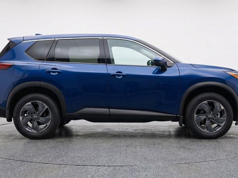 Used 2025 Nissan Rogue SV AWD/4WD image 11