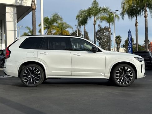 New 2026 Volvo XC90 T8 Ultra w/ Lounge Package image 6