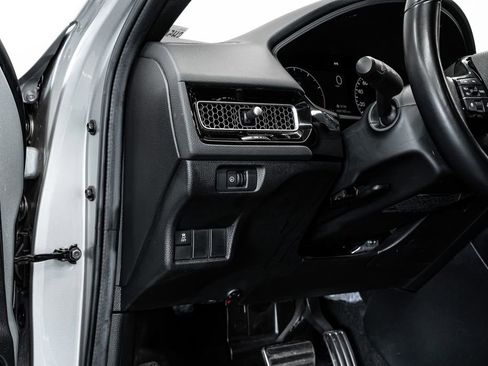 Used 2025 Honda Civic Sport image 21