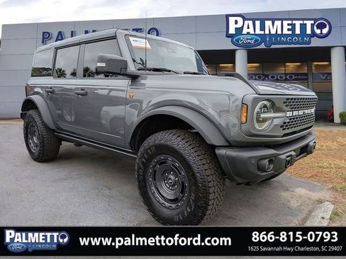 Used 2025 Ford Bronco Badlands AWD/4WD image 1
