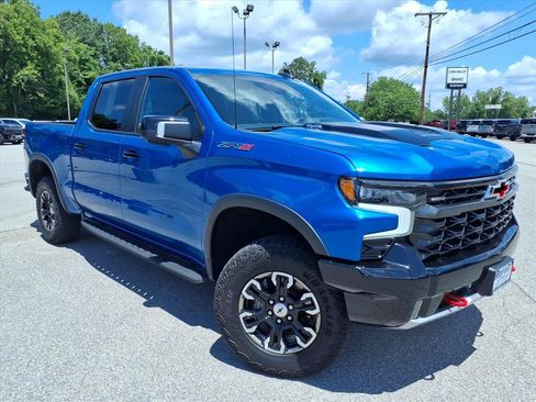 Used 2022 Chevrolet Silverado 1500 ZR2 AWD/4WD image 2