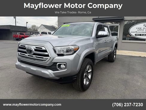 Used 2019 Toyota Tacoma Limited image 1