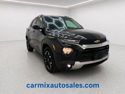 Used 2023 Chevrolet TrailBlazer LT w/ Convenience Package AWD/4WD image 1