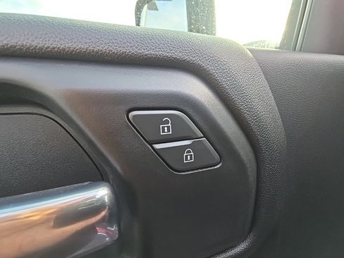 Used 2020 Chevrolet Silverado 3500 LT image 6