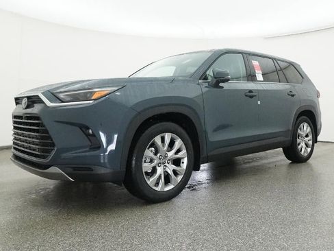 New 2026 Toyota Grand Highlander Limited image 17