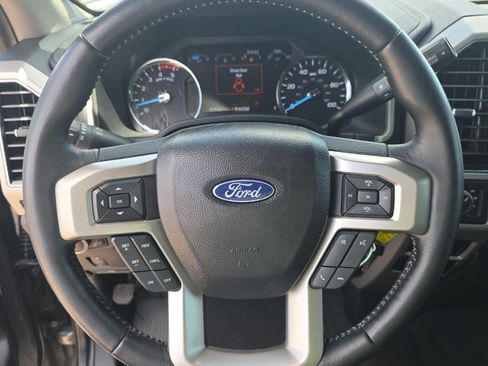 Used 2021 Ford F250 Lariat w/ Lariat Value Package AWD/4WD image 9